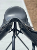 *USAGÉ* Selle de Dressage Barnsby 17 po