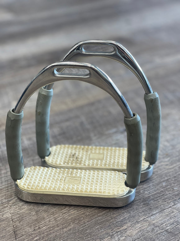 *USAGÉ* Étriers flexibles gris